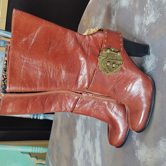 Baci tan leather boots with vintage brass hardware and studs.  Size 7.5 - Picture 8 of 8